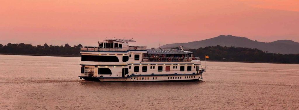 Discover india by water